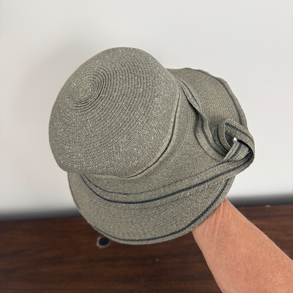 DIANE HARTY MILLINERY WOVEN STRAW HAT OLIVE GREEN WITH SIDE TWIST ARTISAN UNIQUE - Picture 4 of 9